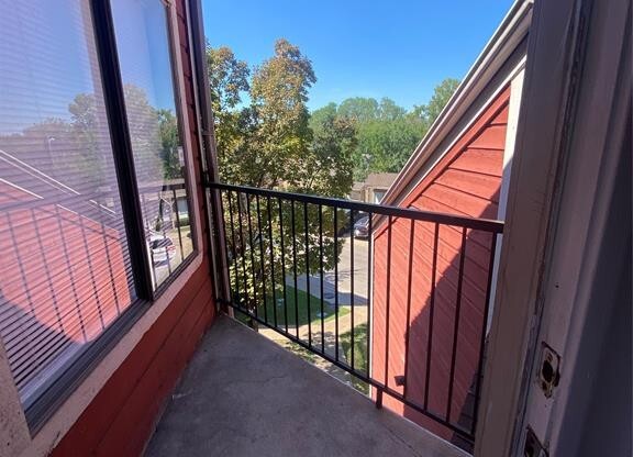 9839 Walnut Street