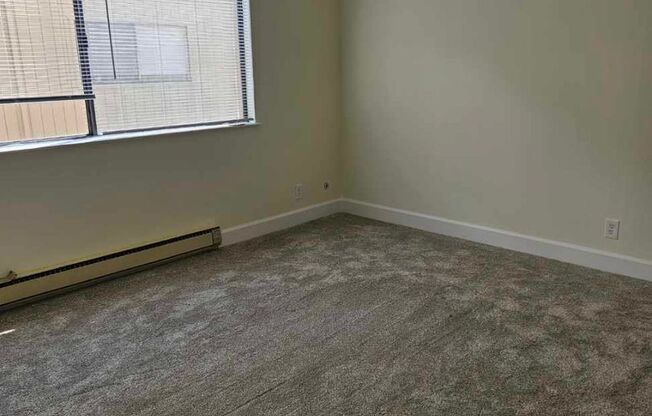 MOVE IN SPECIAL OFFERED! Remodeled 2 bedroom 1 bath condo in heart of Santa Clara