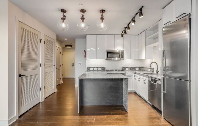 70 N ST SE