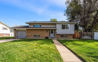 4BD/2BA in Wheat Ridge!