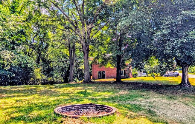 Completely Renovated 4 bed 2.5 bath Ranch in North Hall