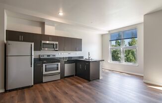 Studio, 1 bath, 610 sqft, $2,104, Unit 212