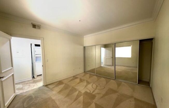 1 bed, 1 bath, $1,375, Unit # 336