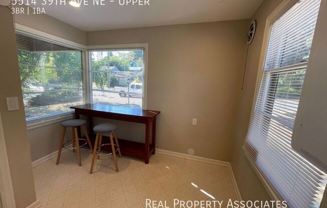 5514 39th Ave NE