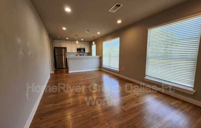 2 beds, 2 baths, 1,400 sqft, $1,499