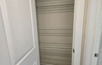 1 bed, 1 bath, 650 sqft, $1,150, Unit 1523-01