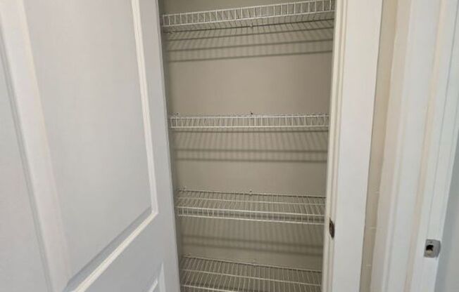 1 bed, 1 bath, 650 sqft, $1,150, Unit 1523-01