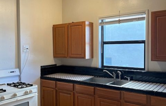 1 bed, 1 bath, 638 sqft, $1,375, Unit 4