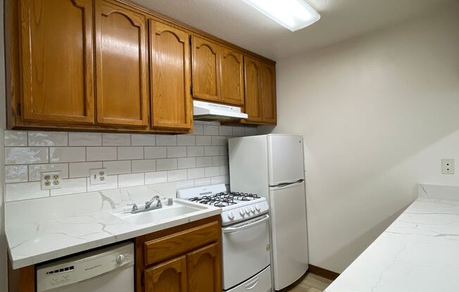 1 bed, 1 bath, 572 sqft, $2,195, Unit 320