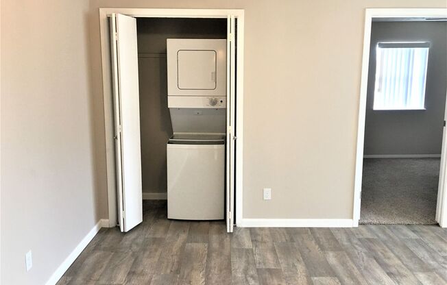 1 bed, 1 bath, 700 sqft, $899, Unit 36