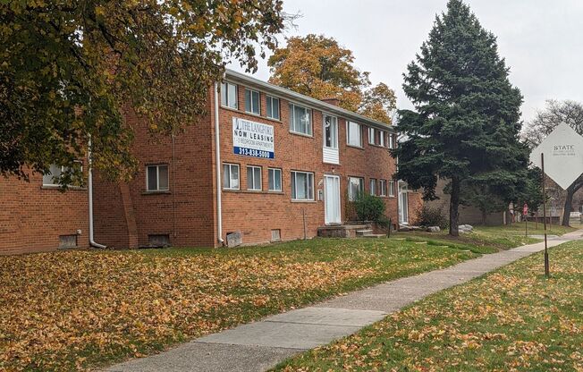 22570 W SEVEN MILE RD