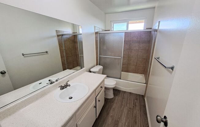 2 beds, 2 baths, 999 sqft, $2,595, Unit 423