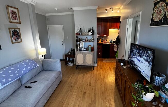 1 bed, 1 bath, $1,575, Unit G2