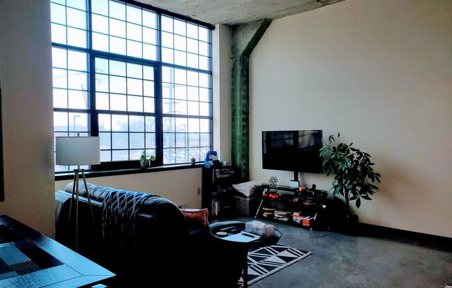 2 beds, 1 bath, 960 sqft, $1,450, Unit 212