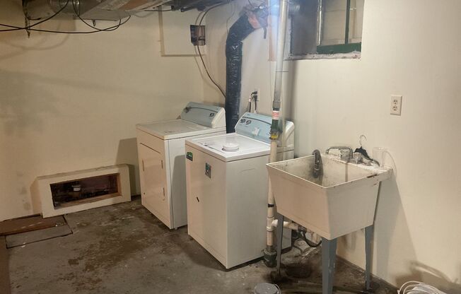2 beds, 1 bath, $1,725