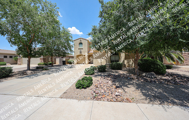 3382 E ROADRUNNER DR