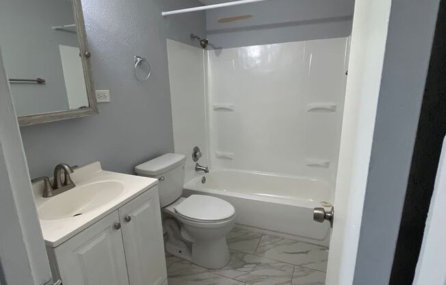 2 beds, 1 bath, 750 sqft, $1,245