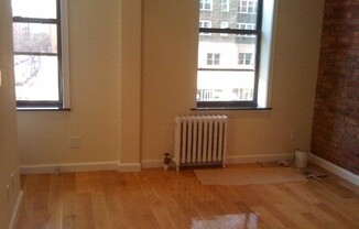 444 W 52 ST