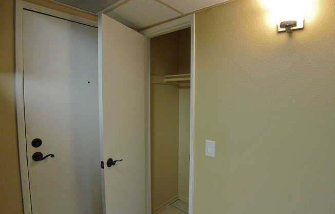 1 bed, 1 bath, 660 sqft, $1,995, Unit 213