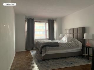 2 beds, 1 bath, $5,600, Unit 19J