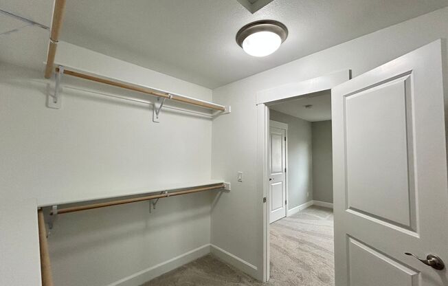 3 beds, 2.5 baths, $2,800