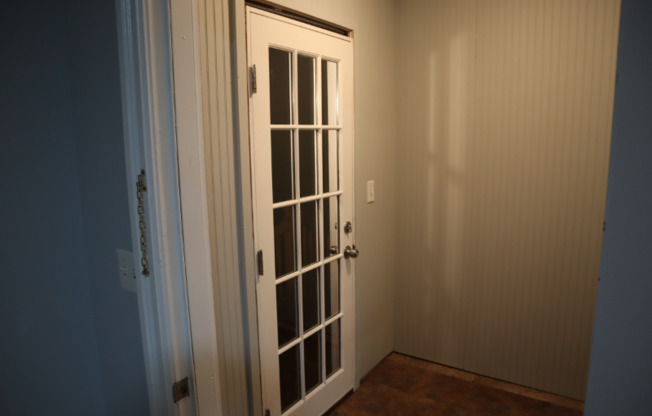 157 E MAIN ST