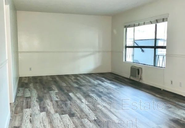 585 E WASHINGTON BLVD