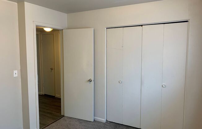 2 beds, 1 bath, $1,245, Unit Unit A2