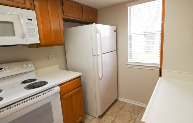 945 Schertz Parkway- Unit 4