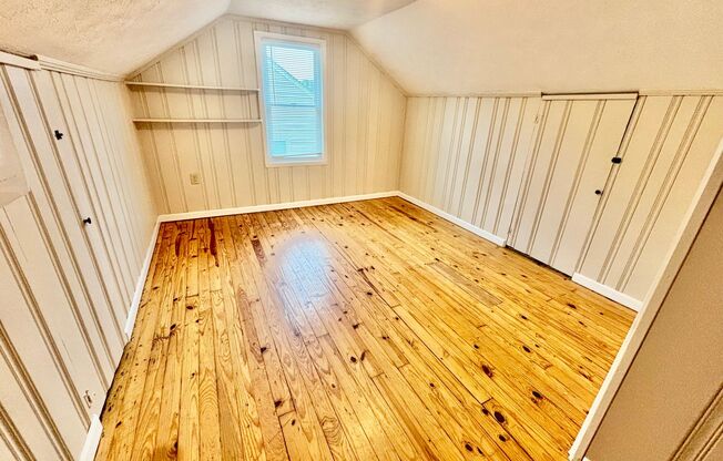 The "More Room to Roam" House: 4 Beds, 2 Baths, Plus a Bonus Space for All Your Dreams!