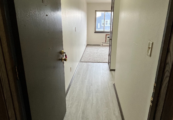 2111 S 60 ST