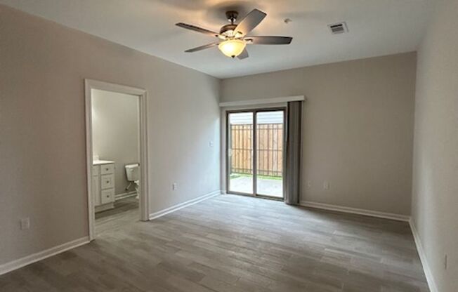 3 beds, 2 baths, $1,650, Unit 17254-27B