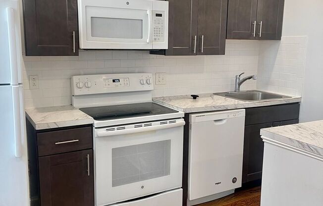 1 bed, 1 bath, 375 sqft, $1,250, Unit 3H