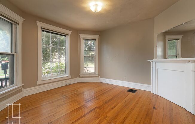 207 W. Hubbard Ave
