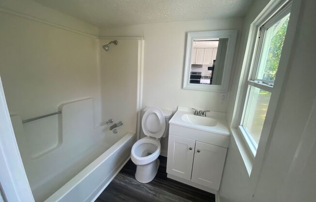 2 beds, 1 bath, $1,195