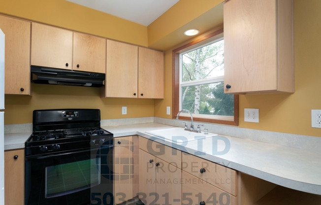 3 beds, 1 bath, 1,175 sqft, $2,200