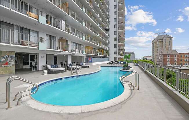 A swimming pool at Hollywood Ardmore, Los Angeles California