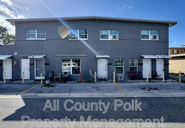 7380 N 63 ST