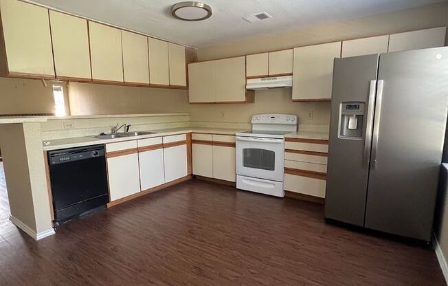 2 beds, 2.5 baths, $1,400