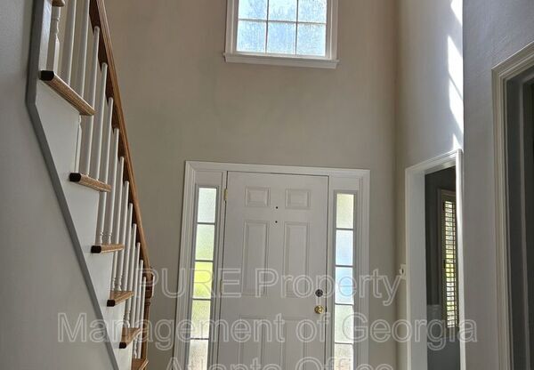 582 HARCOURT PL SE