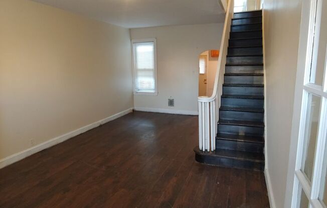 Kensington/Port Richmond vicinity-3 Bed