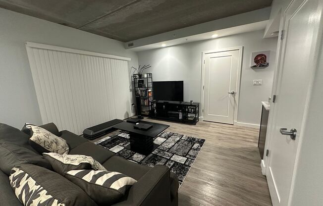 1 bed, 1 bath, 583 sqft, $2,300, Unit 506