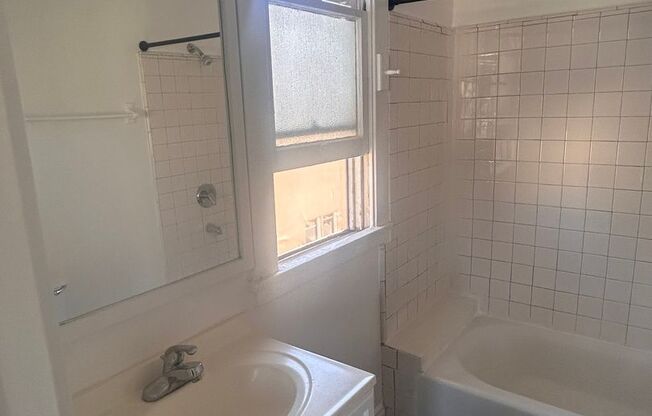 Studio, 1 bath, $1,600, Unit 03