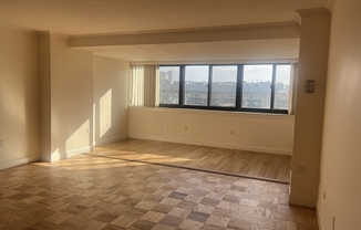 2 beds, 2 baths, 1,315 sqft, $4,250, Unit 14N