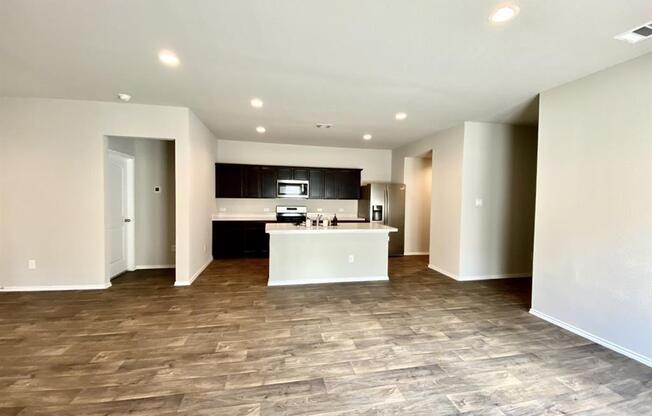 12751 LANDON LGT LN