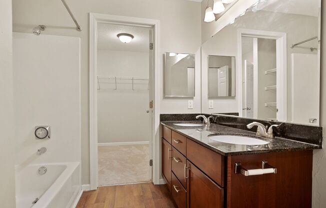 3 beds, 2 baths, 1,300 sqft, $2,195, Unit 1120-15
