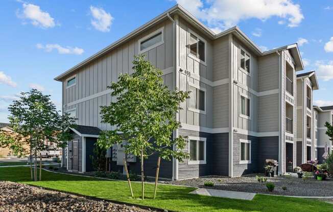 The Banks on Bradley Apartments in Richland, Washington Exterior