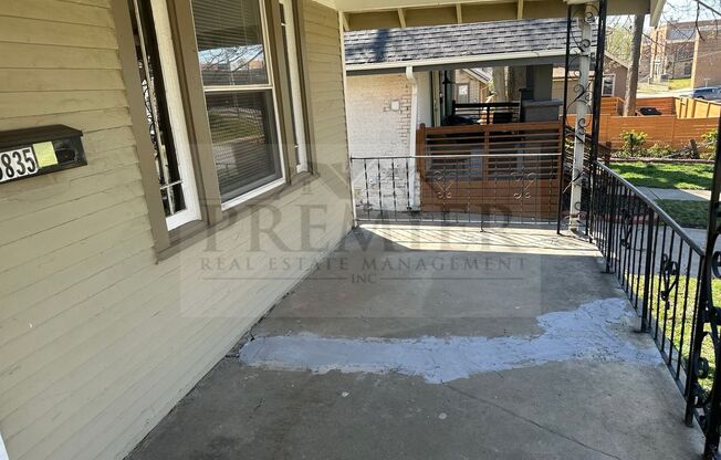 5835 Tracy Ave 64110- 3 bedrooms 1 full bath House for rent $1150 Deposit $1100