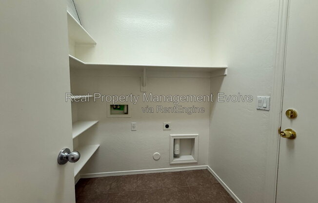 3 beds, 2 baths, 1,914 sqft, $1,975