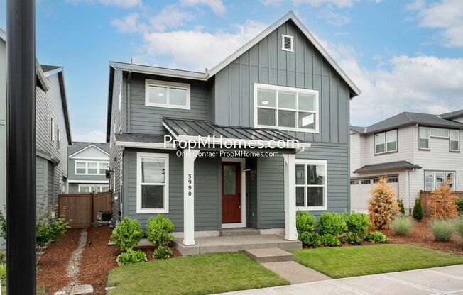 Luxury Four Bedroom + Den Bedroom Home in South Hillsboro!